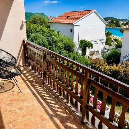 Vila Rogoznica * روغوزنيكا